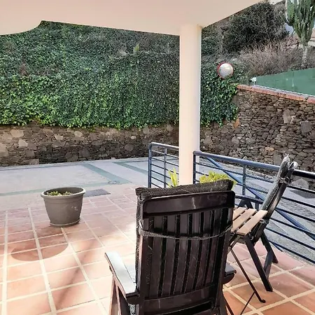 Fantastic With Sea Views Apartment